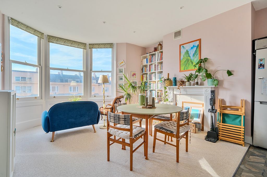 Property photo 2 of 16 1526258-13-1A0d43...