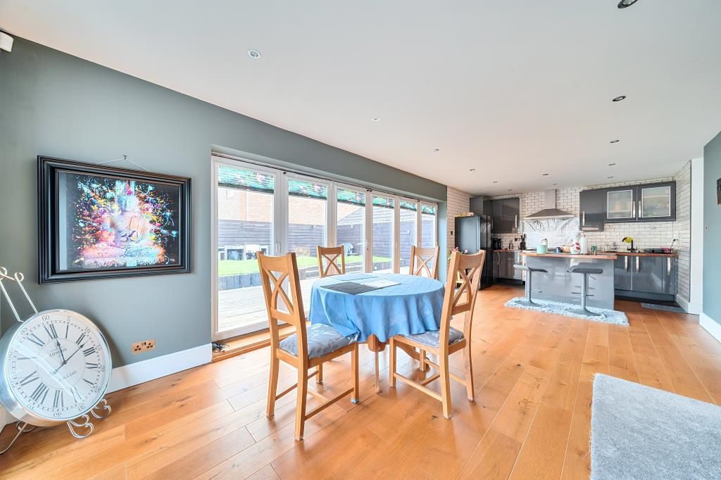 Property photo 3 of 18 Dining