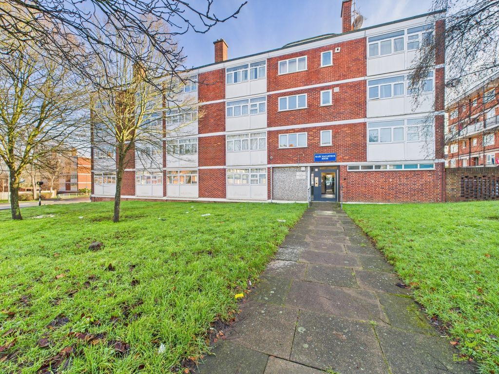 Property photo 1 of 7 Cam03779G0-Pr0342-Still007