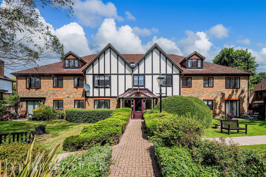 Property photo 1 of 16