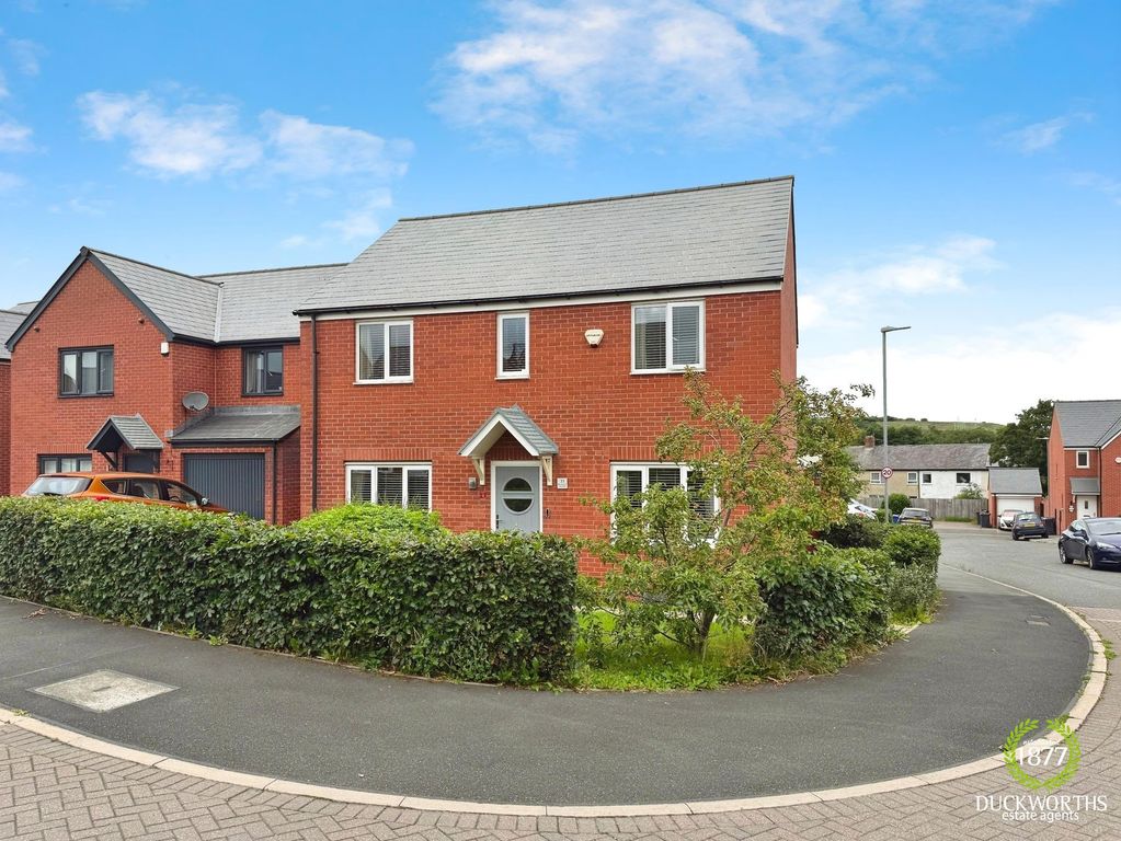 Property photo 1 of 30