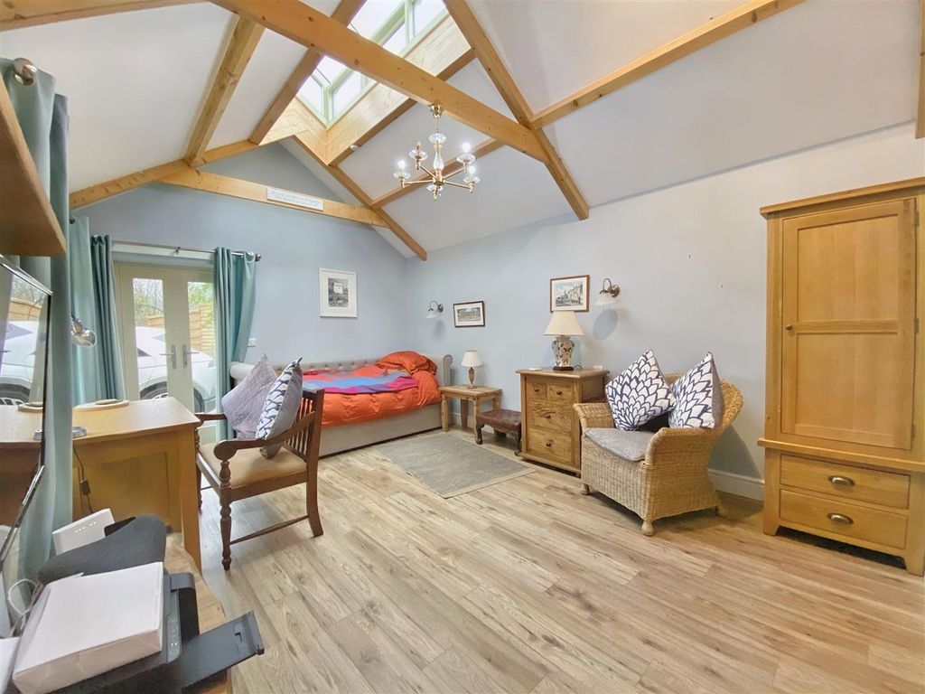 Property photo 3 of 24 Image00025.Jpg
