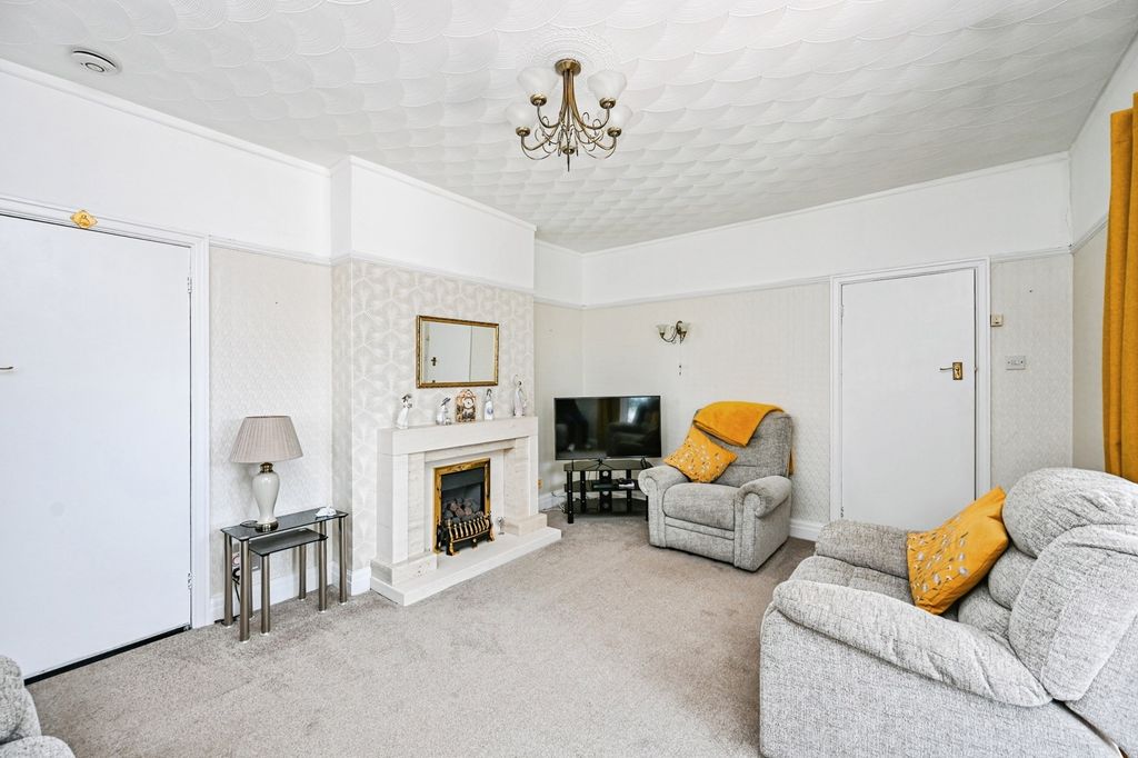 Property photo 2 of 20 Pbox-Img.Jpg