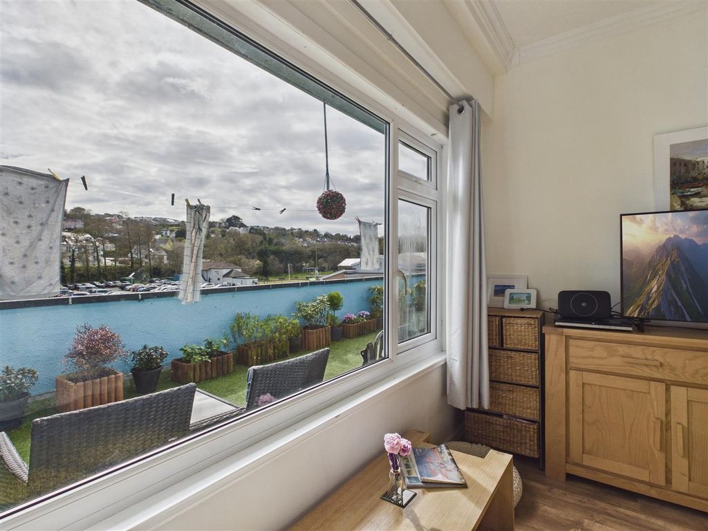 Additional image 6 of 3 bed flat for saleMilford Street, Saundersfoot SA69