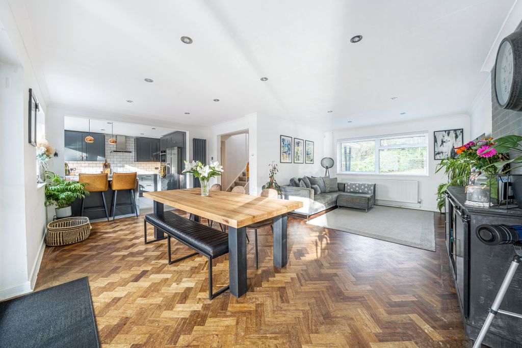 Property photo 3 of 14