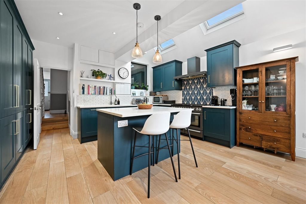 Property photo 3 of 15