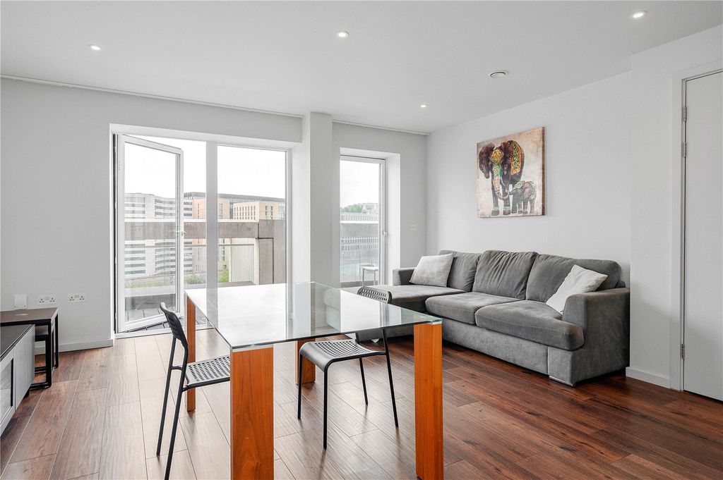 Property photo 1 of 11 Reception Room