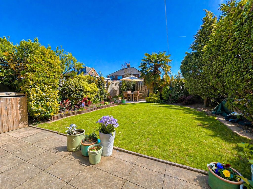 Property photo 3 of 20