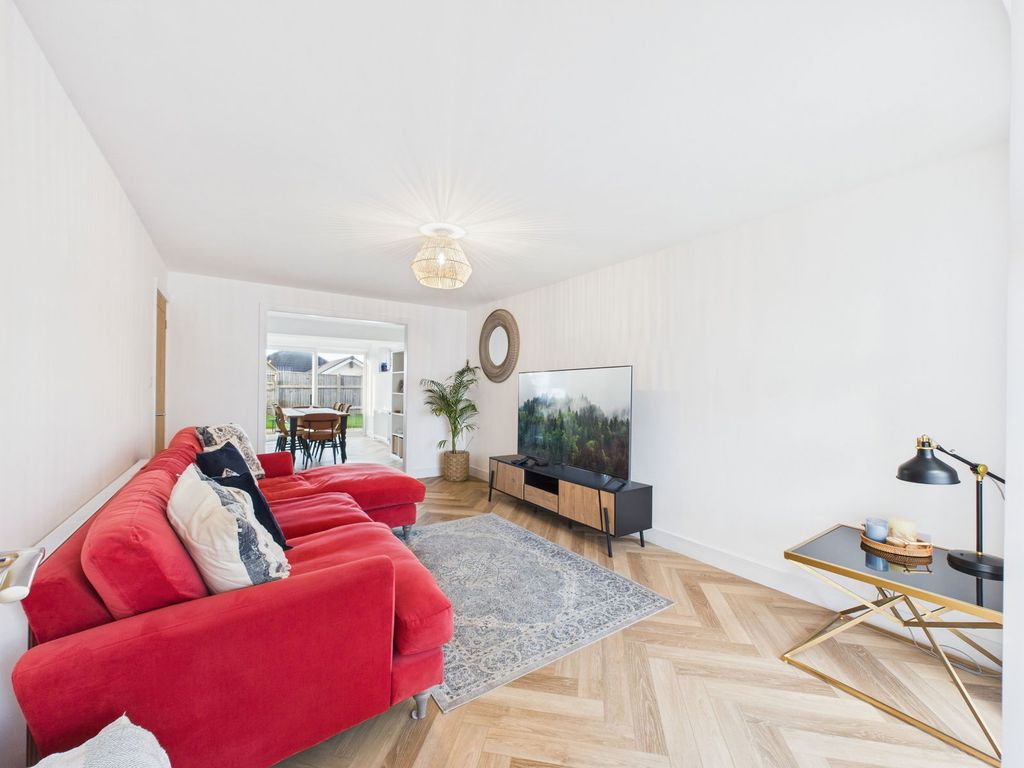 Property photo 3 of 25