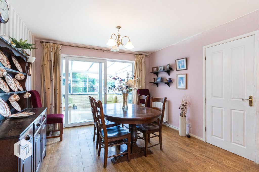 Property photo 3 of 25 Picture No. 24