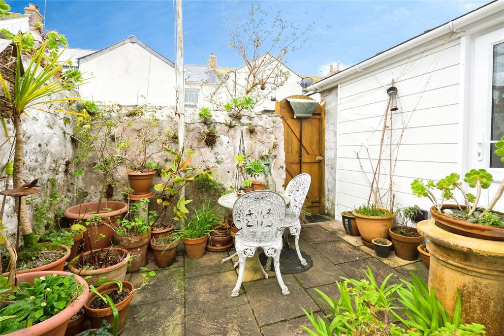 Additional image 17 of 4 bed terraced house for saleRedinnick Terrace, Penzance, Cornwall TR18