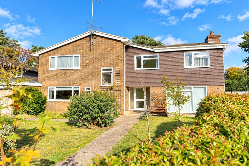 Property photo 1 of 34 Picture No. 50