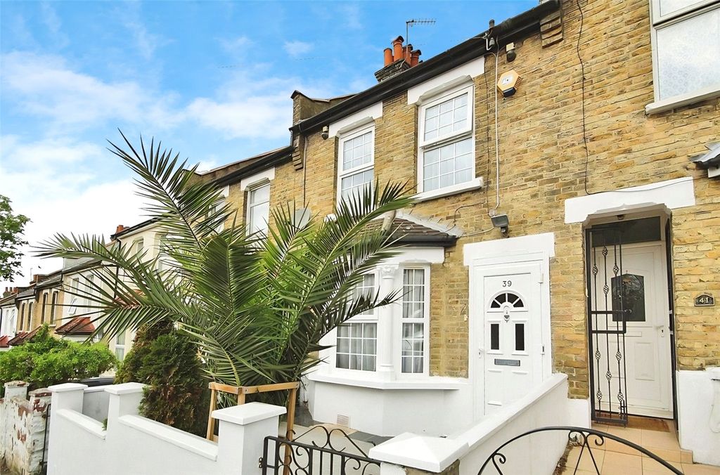 Property photo 1 of 19 Exterior