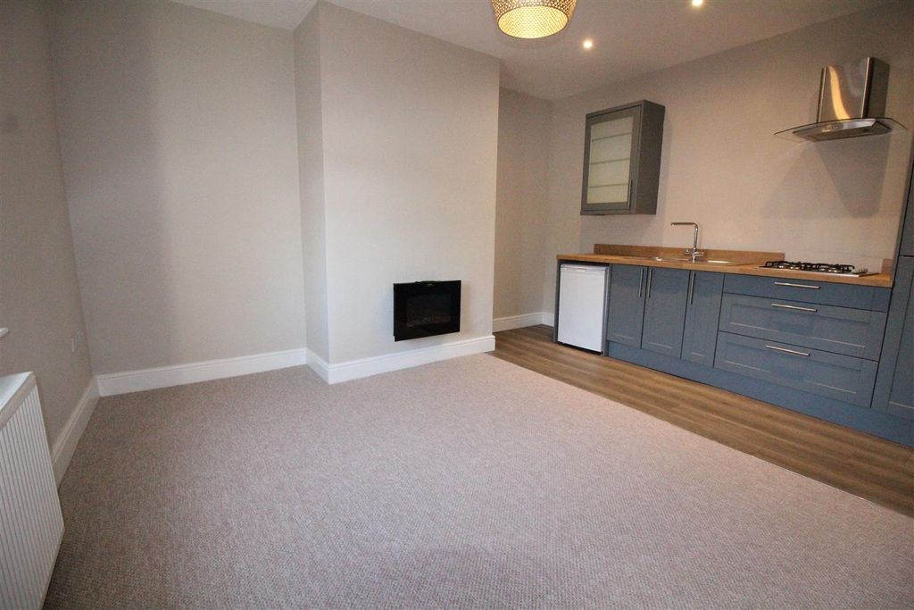 Property photo 3 of 8 Img_1925.Jpg