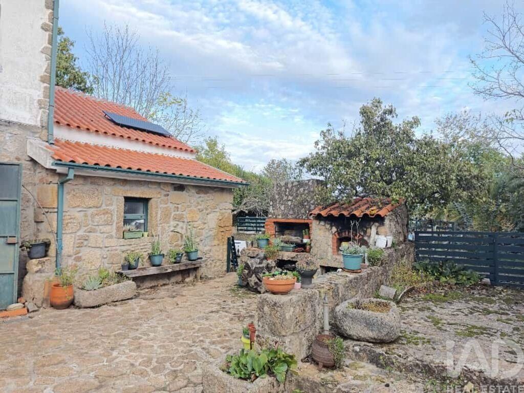 Property photo 3 of 40