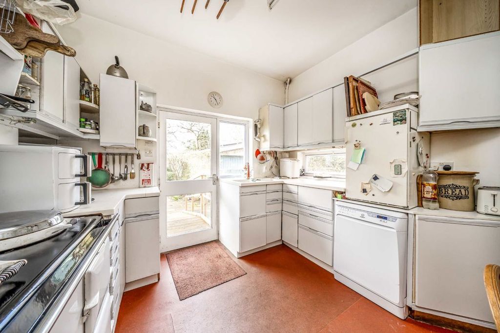 Additional image 6 of 4 bed property for saleNightingale Road, Hampton TW12