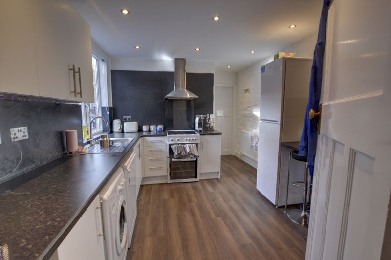 Property photo 3 of 10 Photo 7