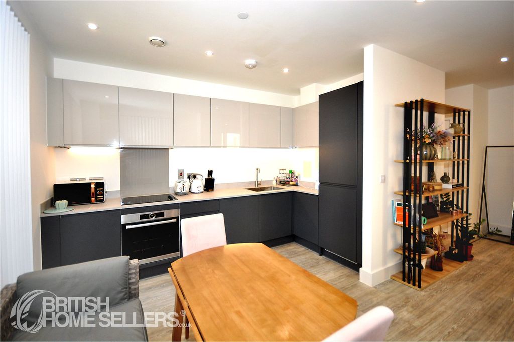 Property photo 2 of 13 Picture No. 08