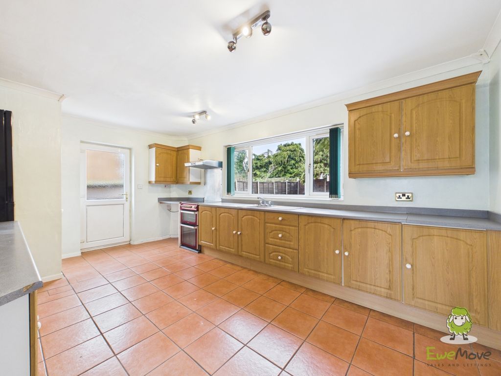 Property photo 2 of 15 Kitchen