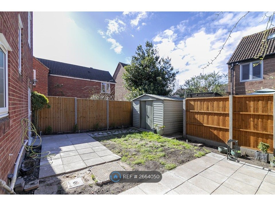 Property photo 2 of 25