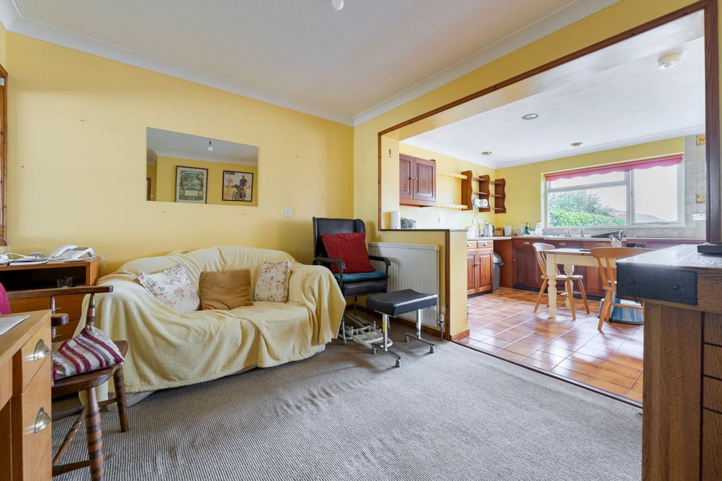 Property photo 3 of 18