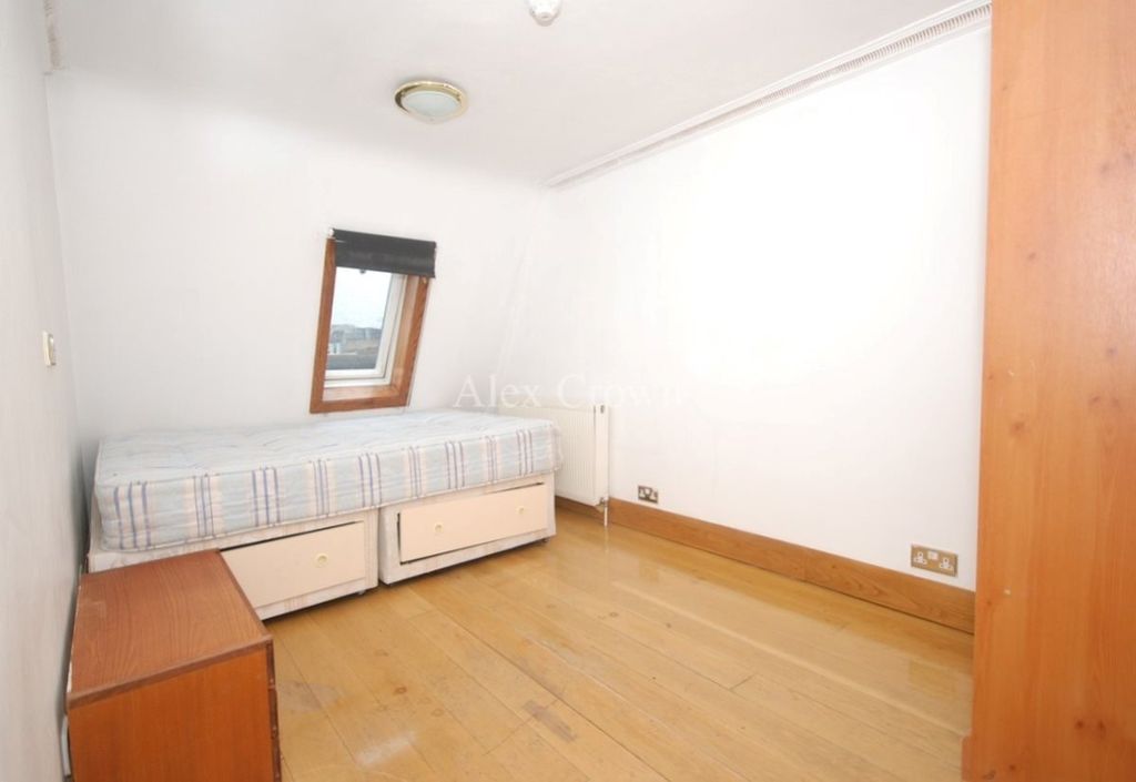 Property photo 3 of 6