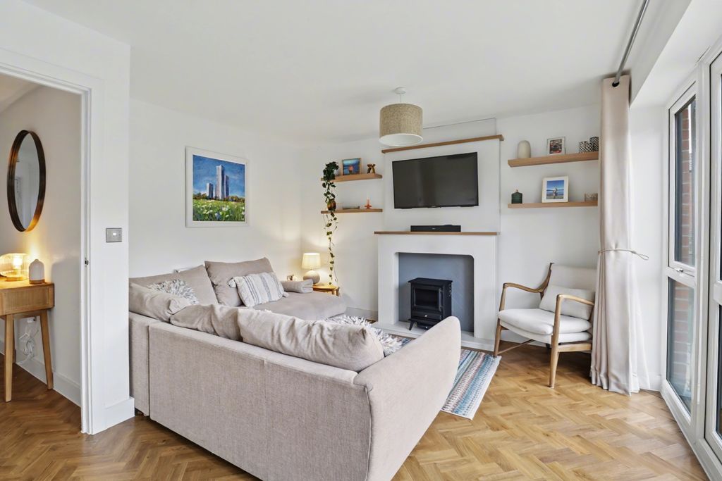 Property photo 1 of 28 Img_7725