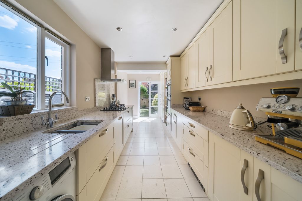 Property photo 3 of 15