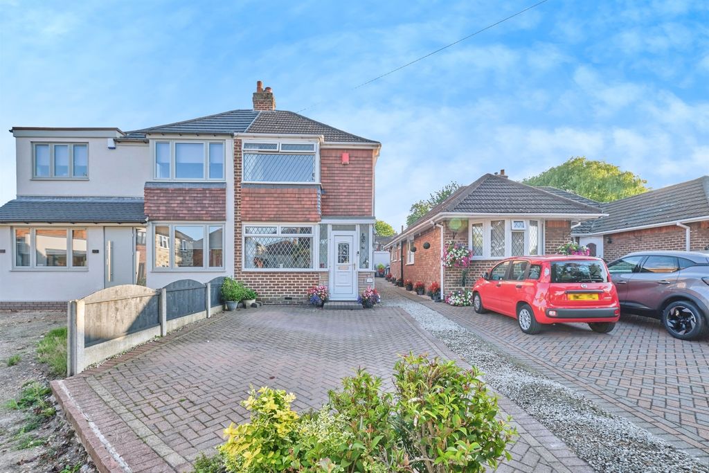 Property photo 2 of 17