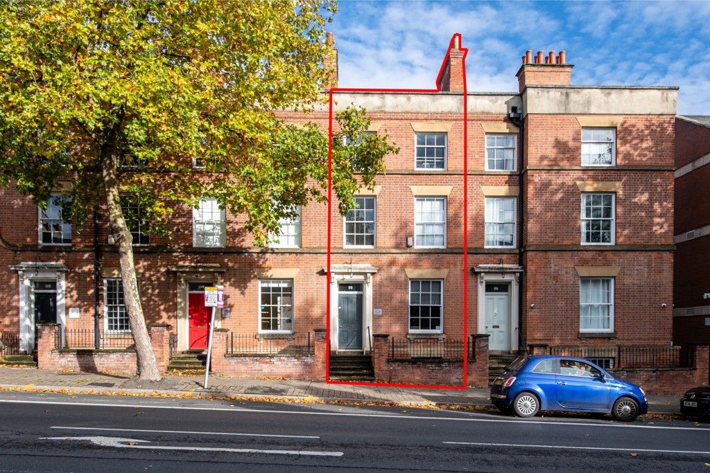 Property photo 1 of 16 Photo 11