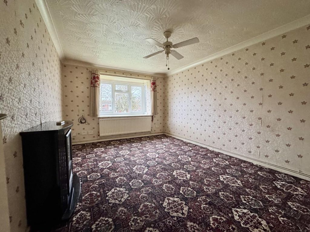 Property photo 3 of 5 2