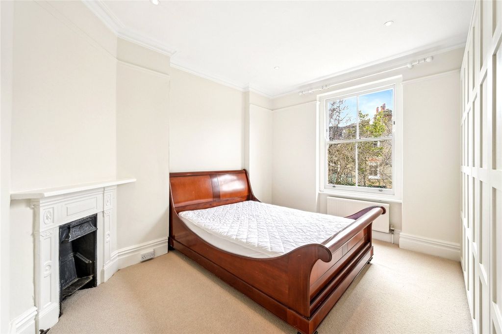 Property photo 3 of 13 Picture No. 11