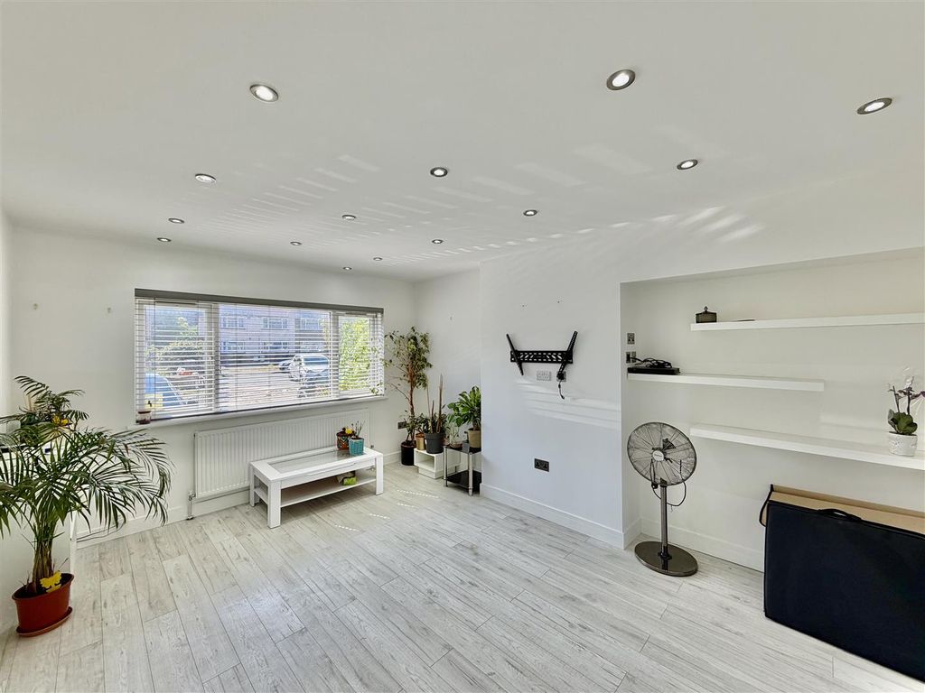 Property photo 2 of 8 Reception Room