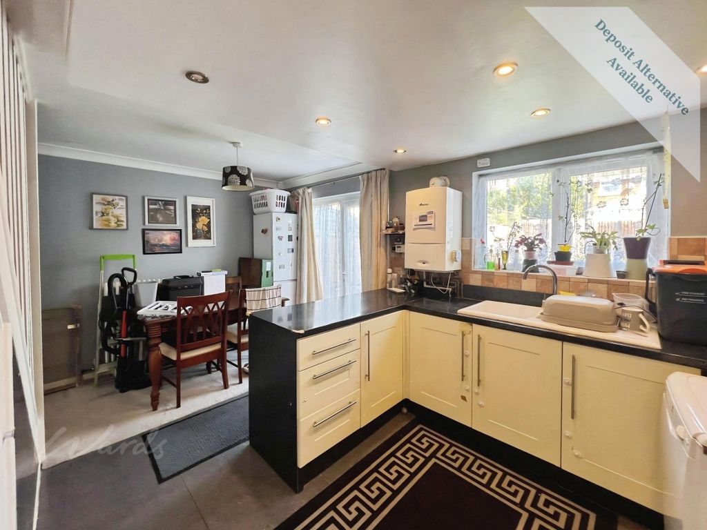 Property photo 2 of 5 15 Seasalter Kitchen