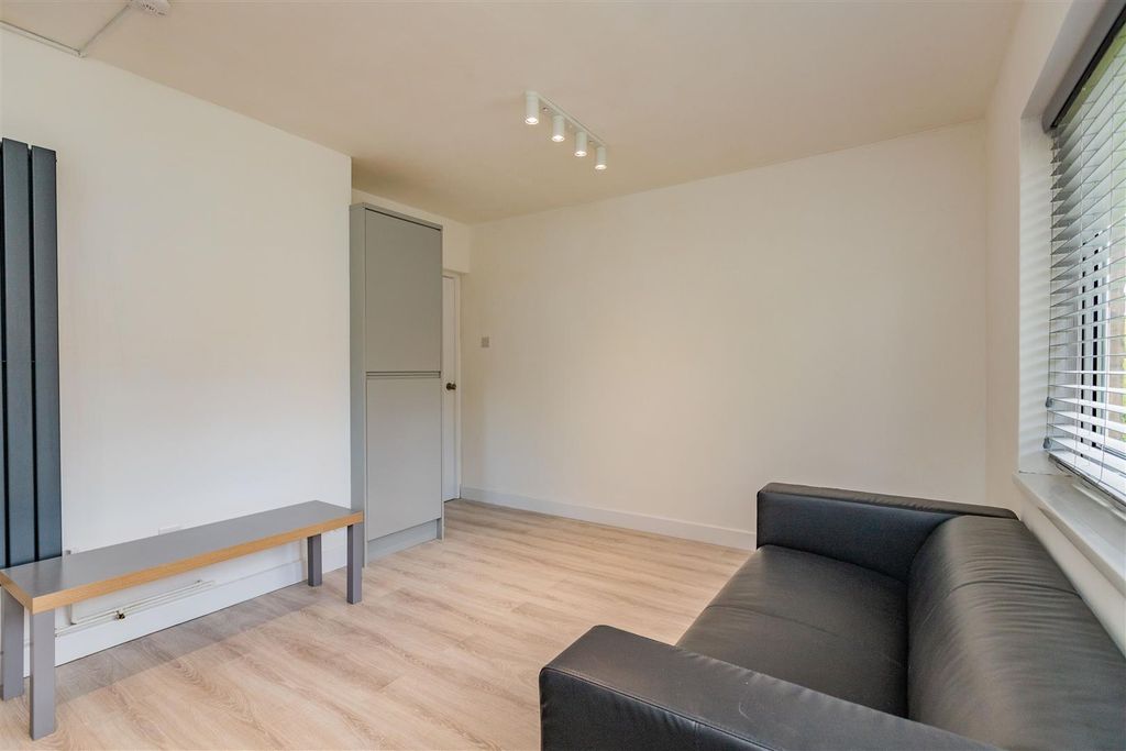 Property photo 3 of 10 Img_9613.Jpg