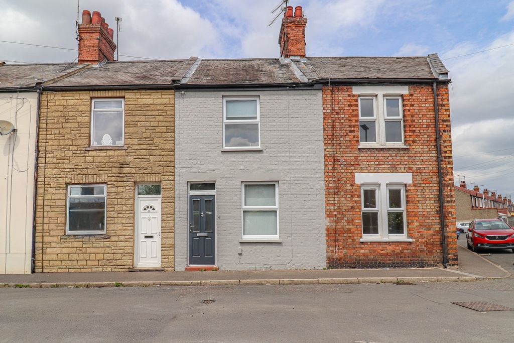Property photo 1 of 13 5204600