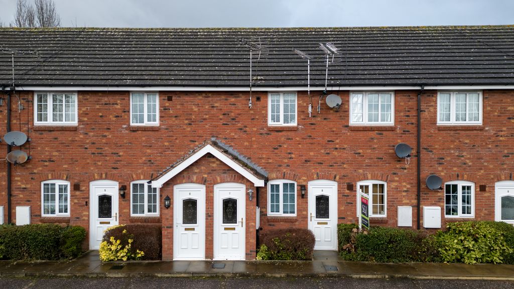 Property photo 1 of 17