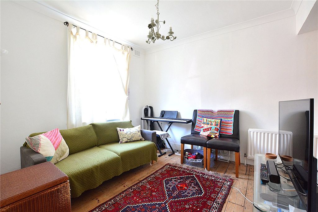 Property photo 2 of 11 Picture No. 28