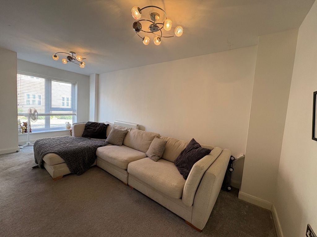 Property photo 2 of 11 Picture No. 03