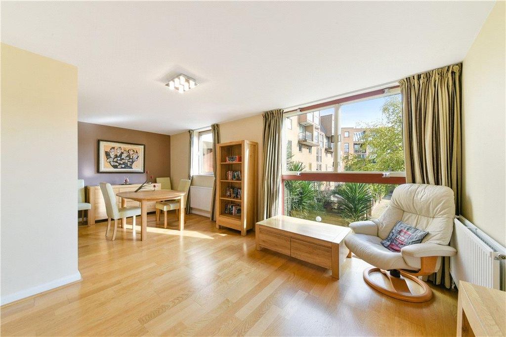 Property photo 1 of 9 Cnw190117_06.Jpg