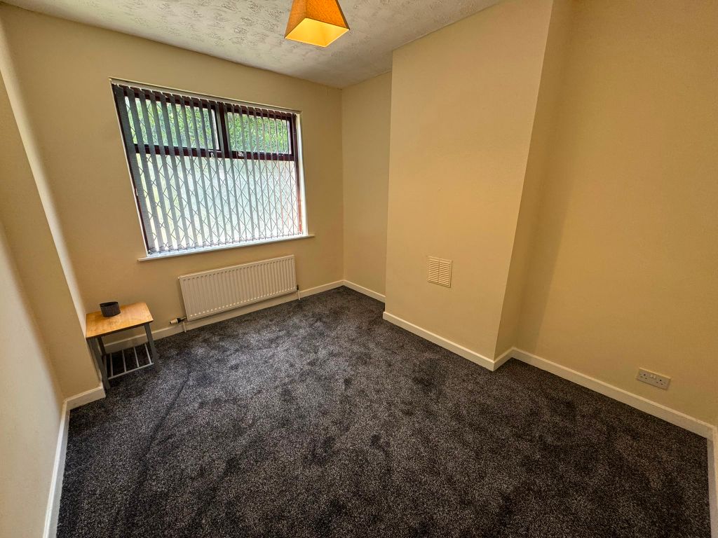 Property photo 3 of 8 Bedroom 1