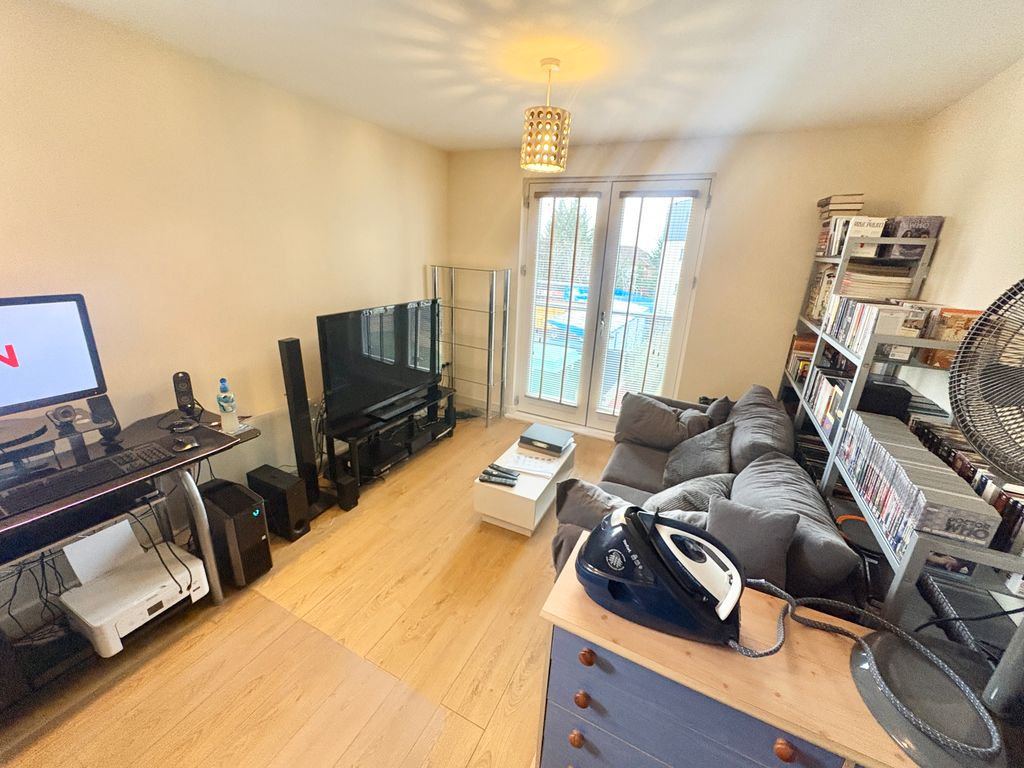 Property photo 2 of 6