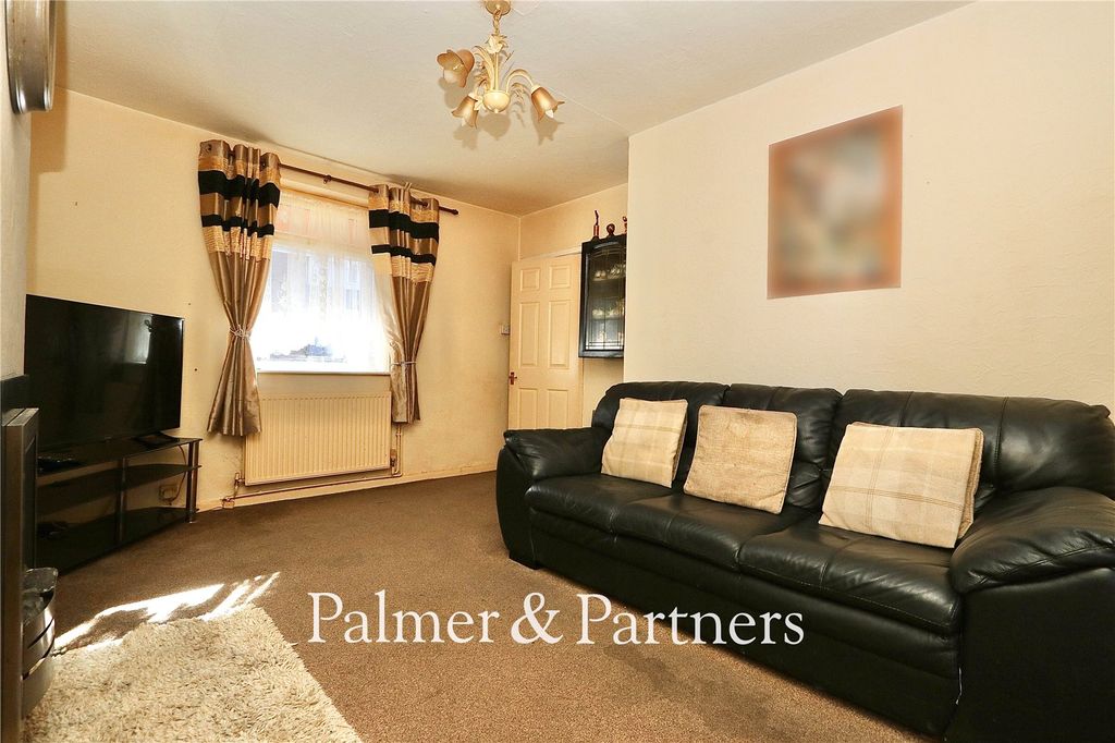 Property photo 3 of 18 Picture No. 05