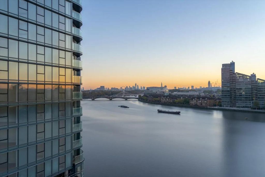 Property photo 1 of 8 Chelsea Waterfront 2 Bed-01.Jpg