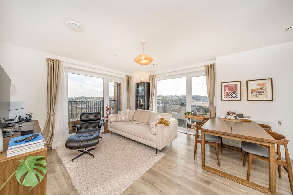 Property photo 2 of 8 Picture No. 07