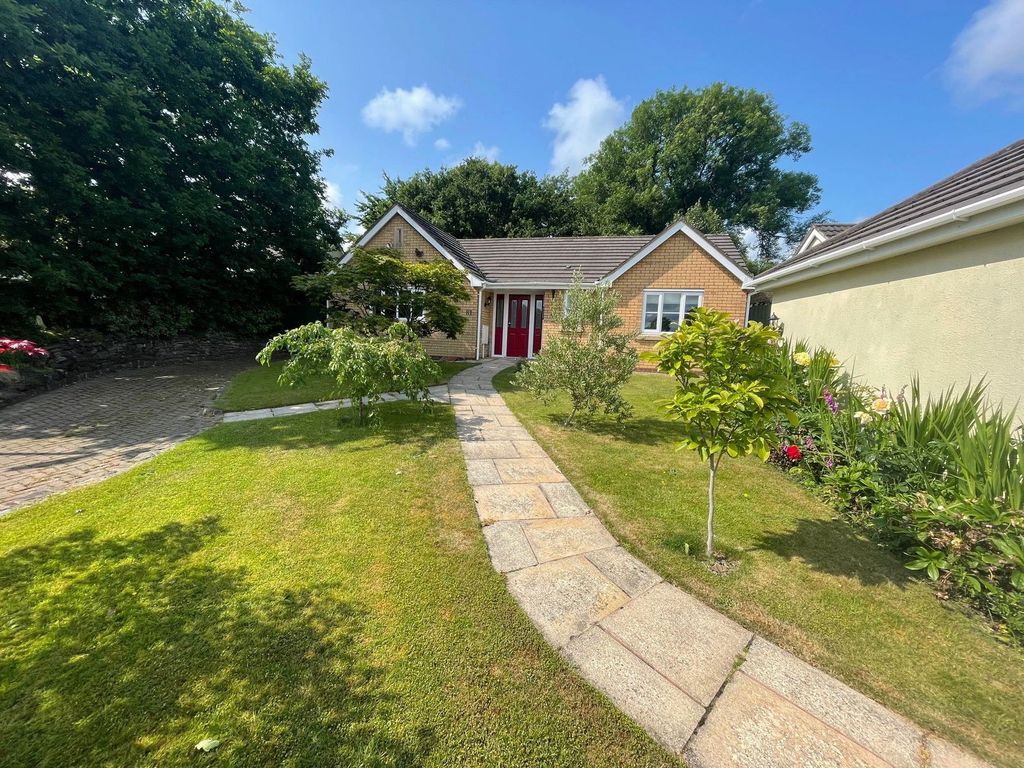 Property photo 3 of 20