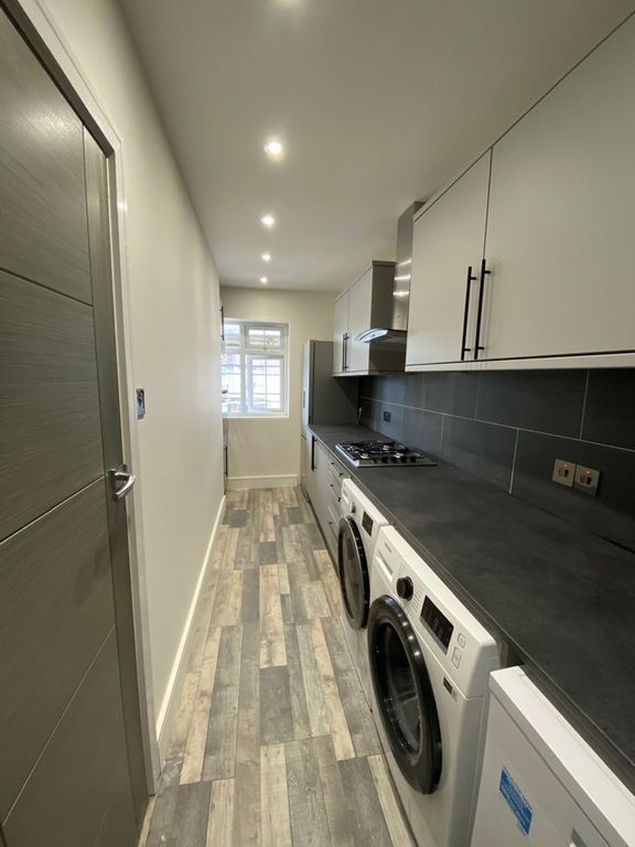 Property photo 1 of 3