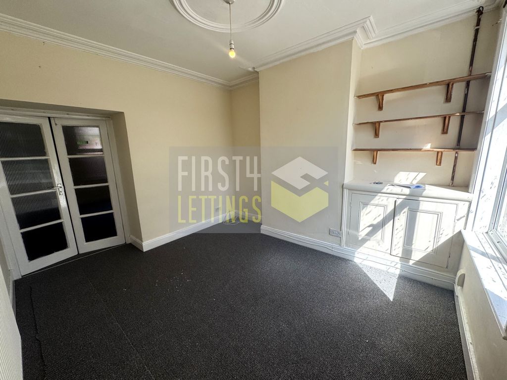 Property photo 2 of 9 Photo 9