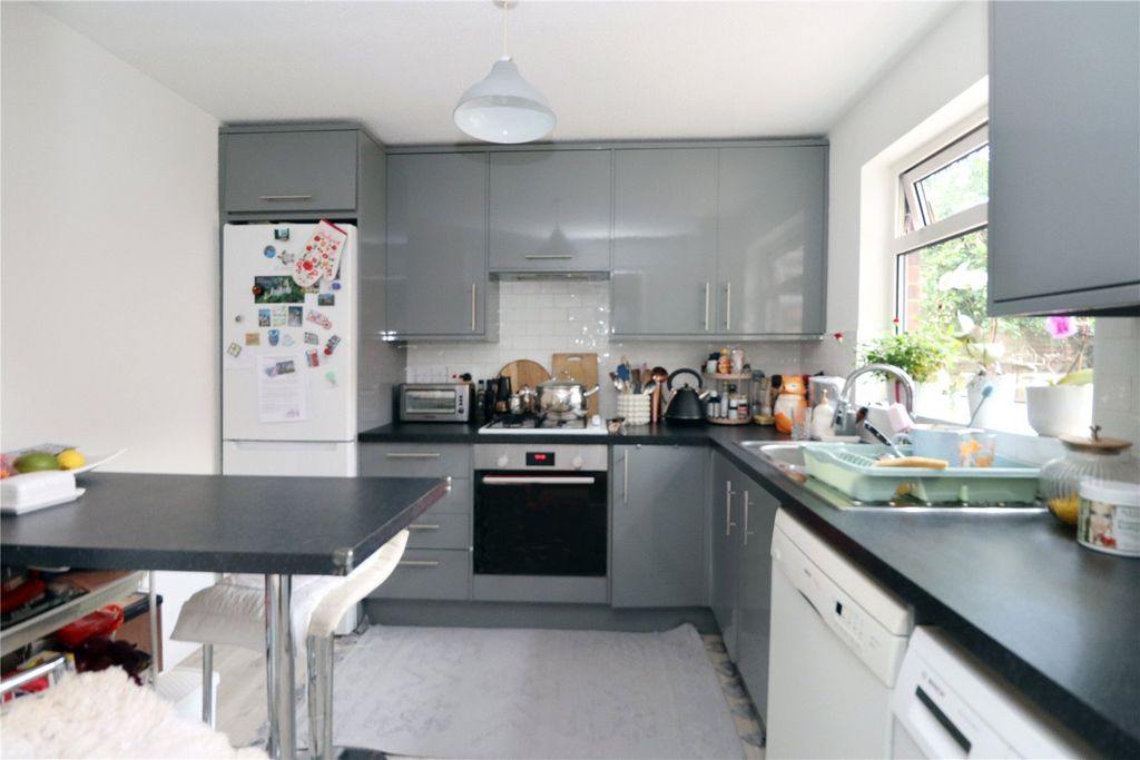 Property photo 2 of 8 Picture No. 06