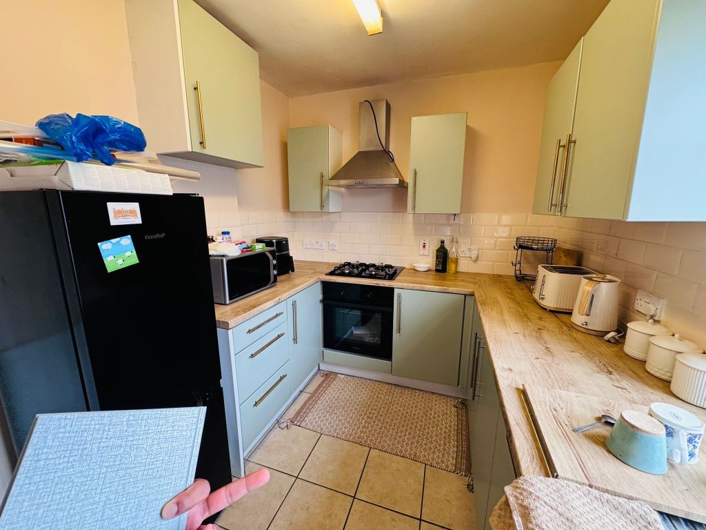 Property photo 2 of 20